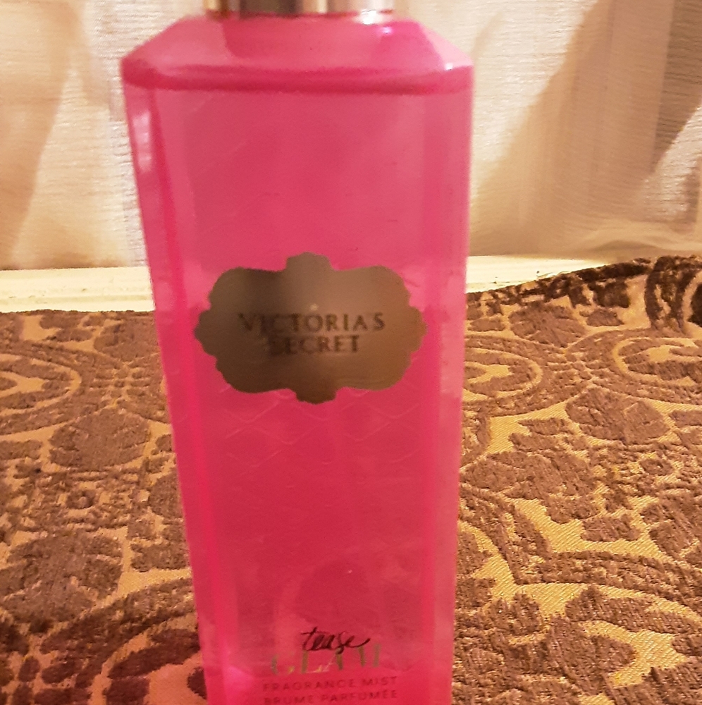 VS fine fragrance spray